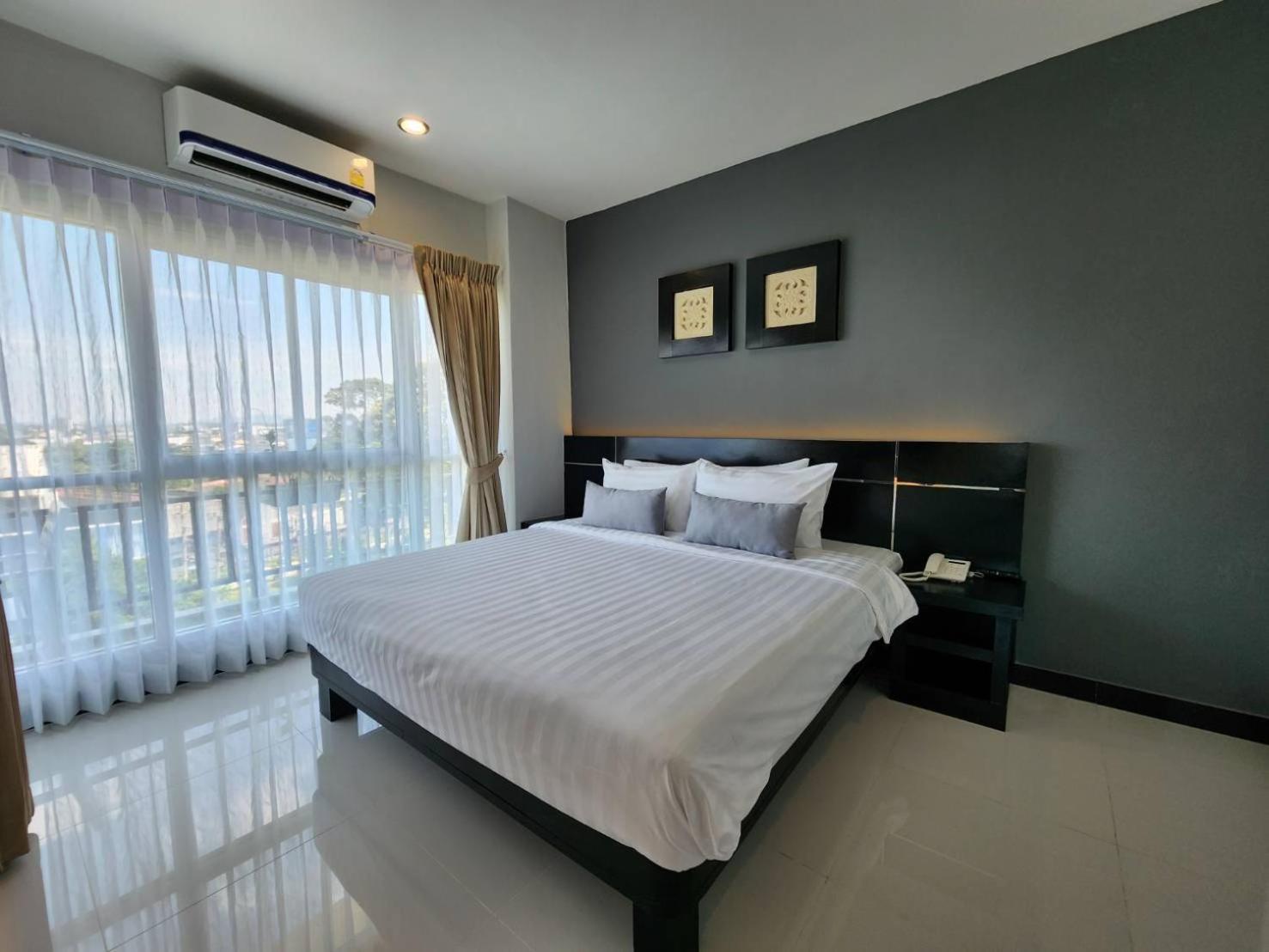 Lhc Hotel And Resort Pattaya Esterno foto