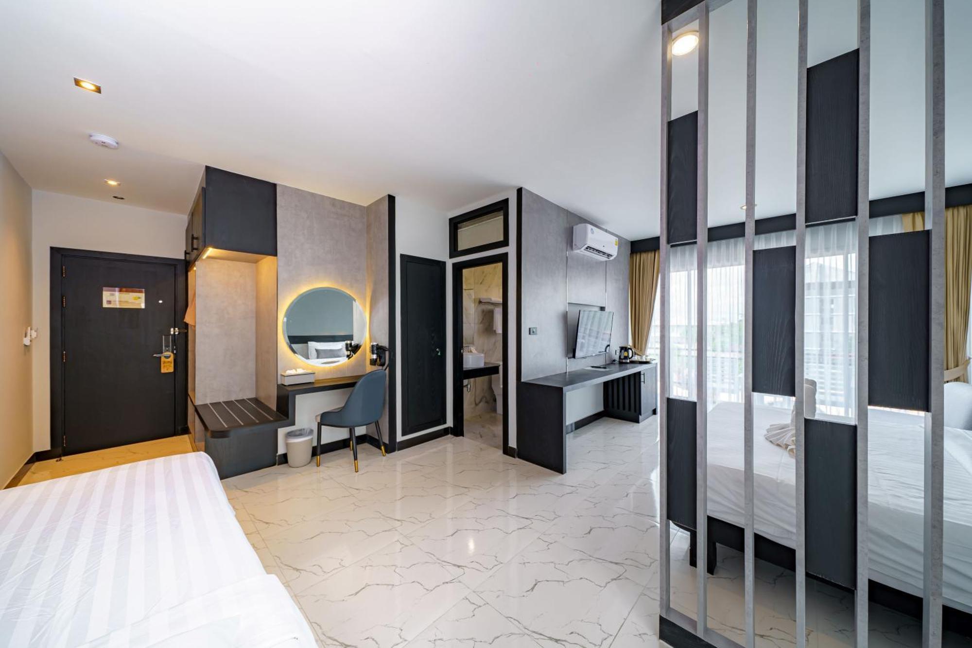 Lhc Hotel And Resort Pattaya Esterno foto