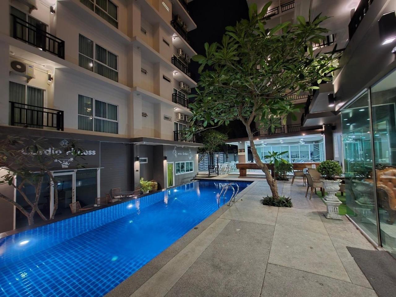 Lhc Hotel And Resort Pattaya Esterno foto